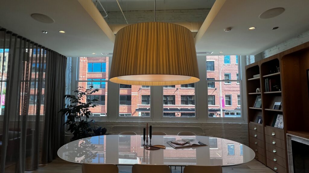 1115 Fulton – Showroom