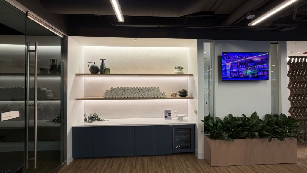 353 N. Clark – Fitness Center