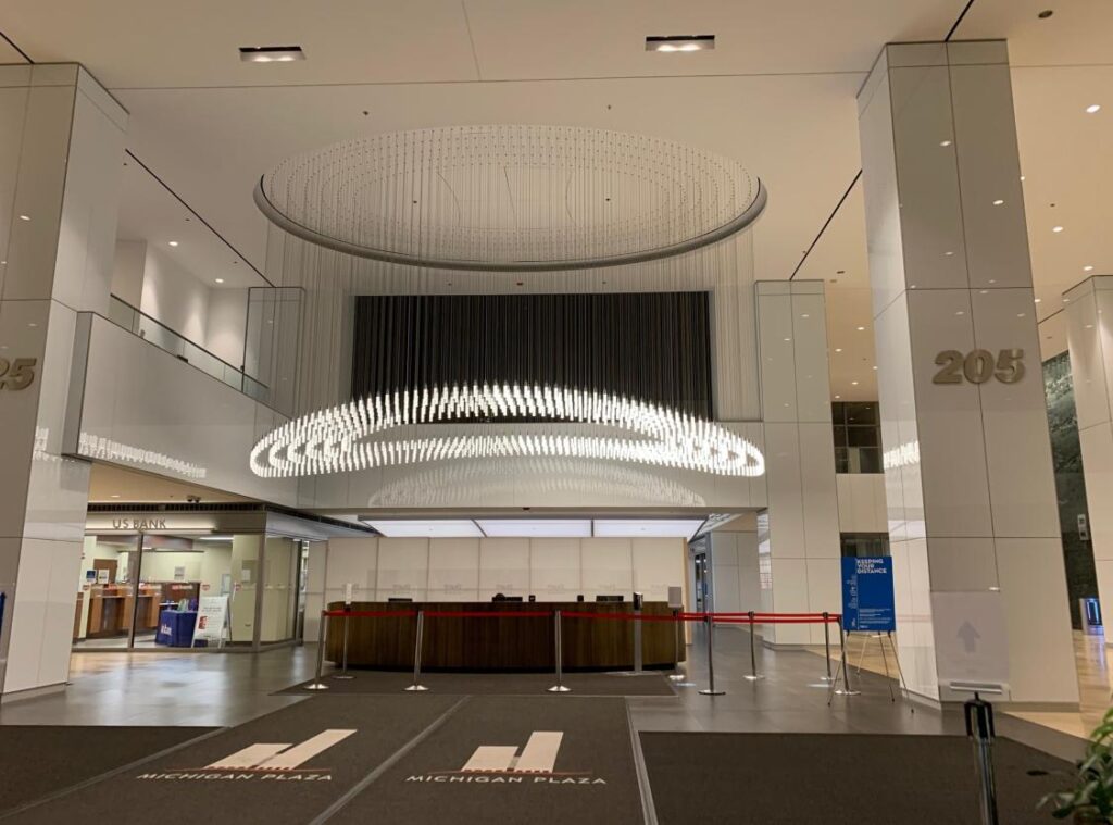 205-225 Michigan Plaza – Lobby